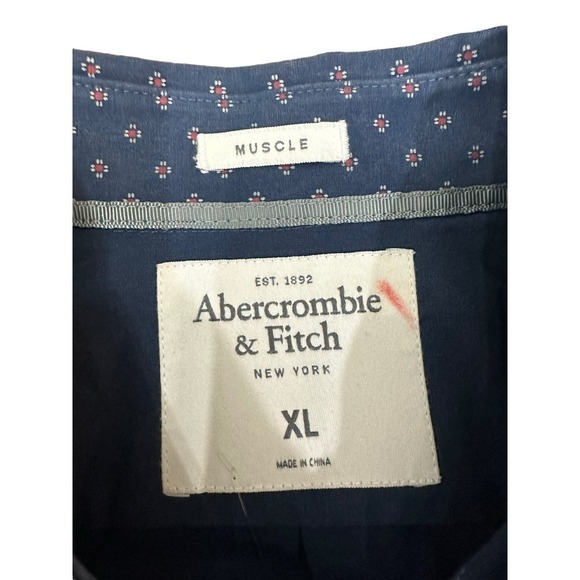 Abercrombie & Fitch Blue White Polka Dot Long Sleeve Button Down Shirt Size XL - Picture 4 of 6